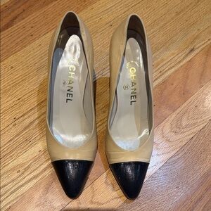 CHANEL Two-Tone Beige and Black Heels
